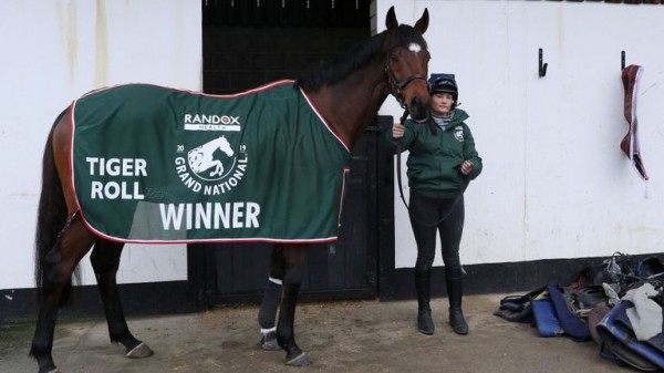 
        Tiger Roll to return to action in Boyne Hurdle
    