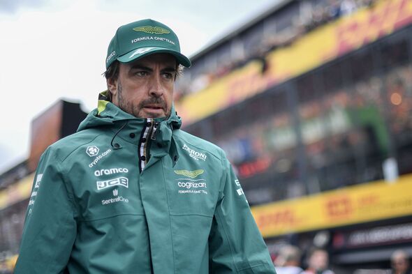 Fernando Alonso issues frank Lewis Hamilton F2 claim as new Mercedes deal announced